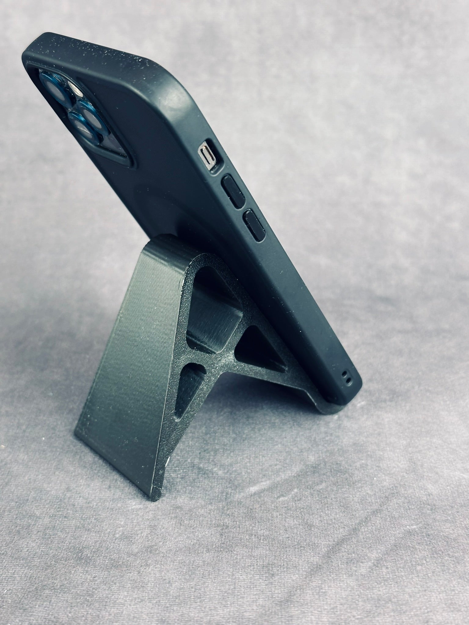 Handy- oder Tablet-Halter: Robustes Design für bequeme und stabile Nutzung