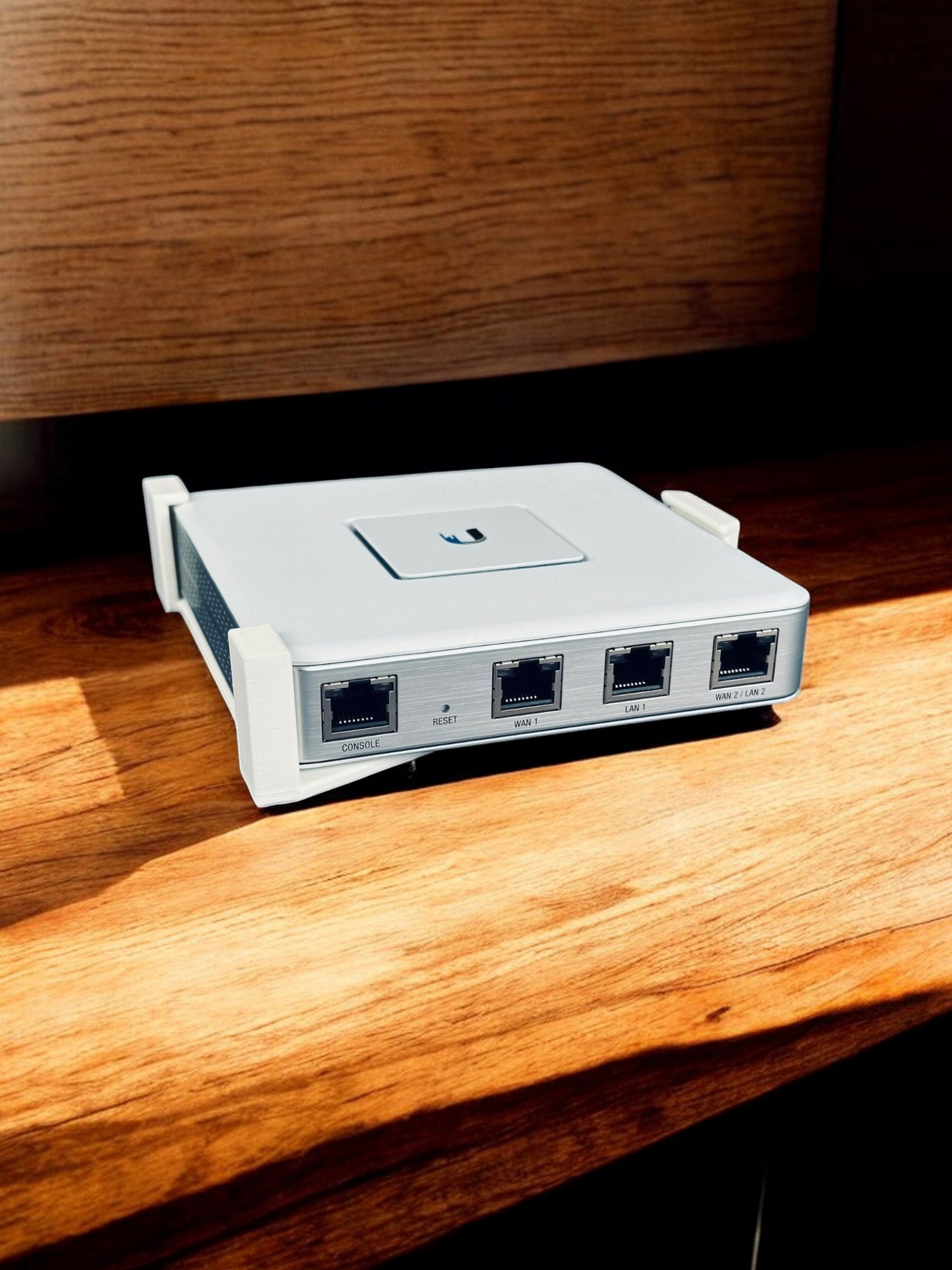 Wandhalterung oder Standhalterung z.B. passend für Ubiquiti  UniFi Cloud Gateway Ultra