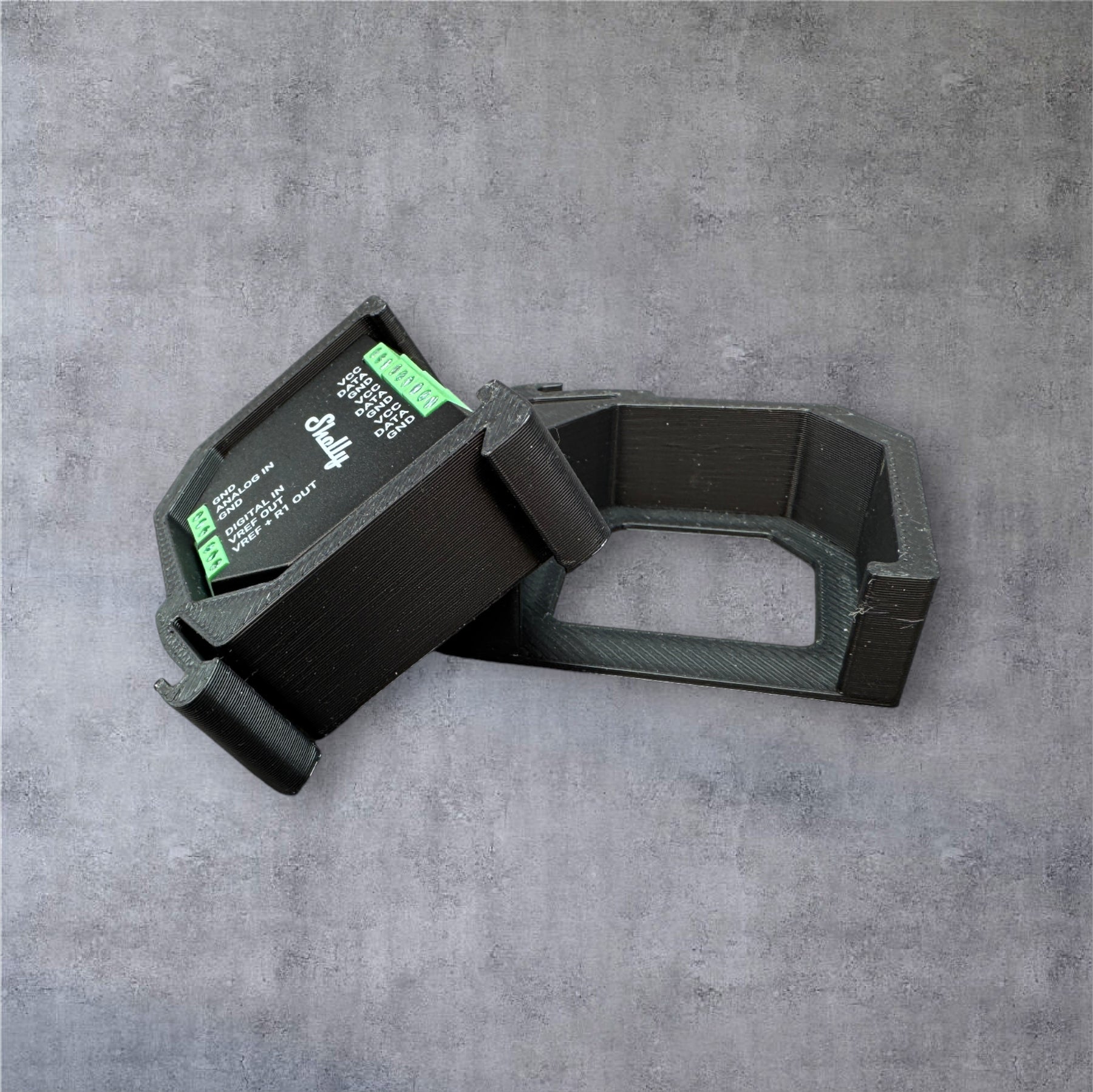 Shelly Plus Add-on für eine 35 mm DIN Hutschiene